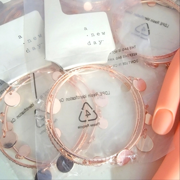 A New Day Three Slip Bangle Bracelet NWT - Picture 3 of 3